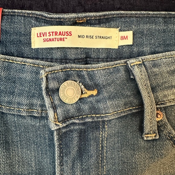 Women's Classic Straight Leg Denim Jeans - Picture 3 of 8